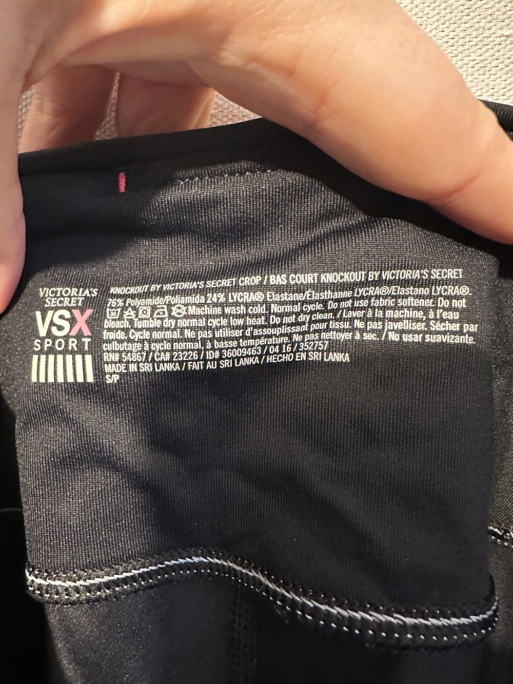 Victoria's Secret Knockout by VS Crop Leggings - size S - Picture 3 of 3
